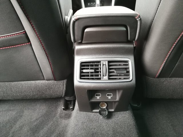 Inside Mégane Sport Tourer Híbrido Enchufable  Azul Rayo