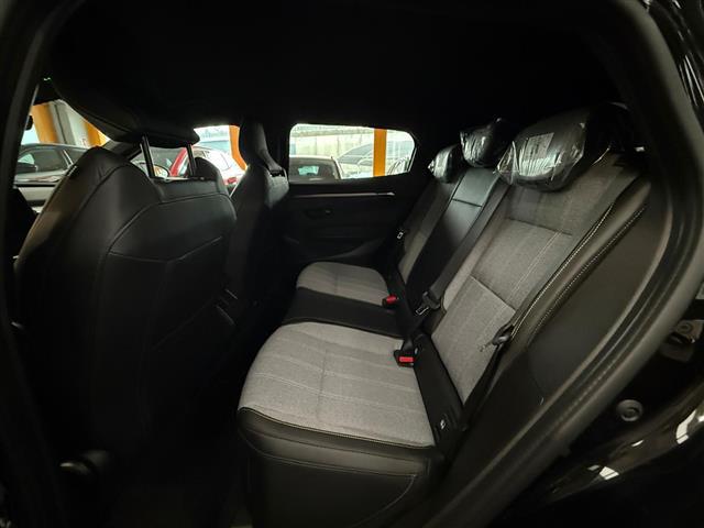 RENAULT Megane 00085664_VO38023184