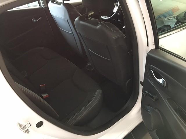 RENAULT Clio 00024026_VO38013404