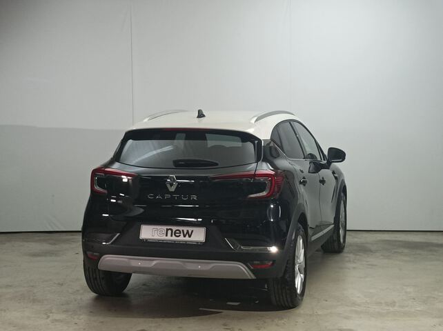 Outside Captur  NEGRO