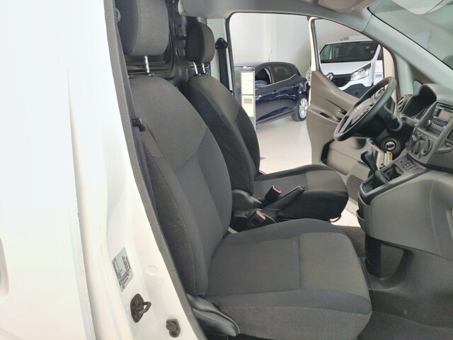 Inside NV200 Furgón Diesel  BLANCO