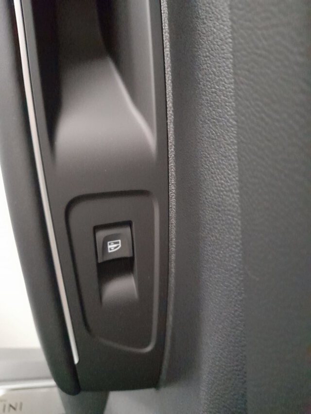 Inside Koleos Diesel  Gris Tornado
