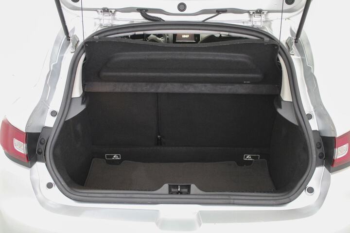Inside Clio  Gris Platino