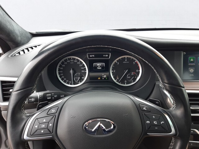 Inside QX30 Diesel  Graphite Shadow