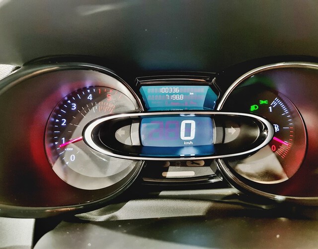 Inside Clio Diesel  Rojo Deseo