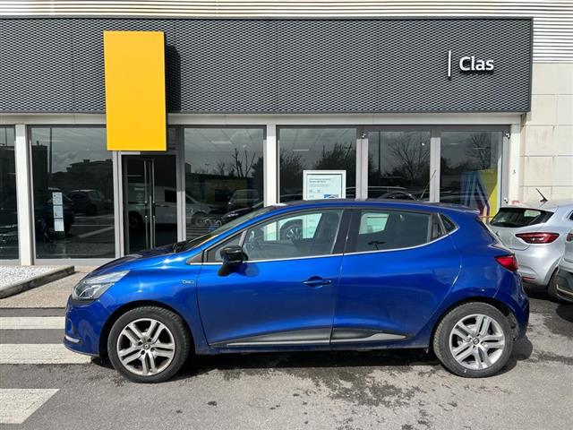RENAULT Clio 05879927_VO38013080