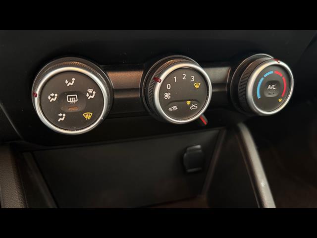 DACIA Duster 04996912_VO38013058