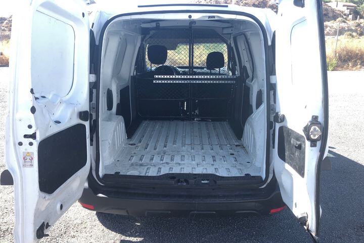 Inside Dokker Van Diesel  Blanco