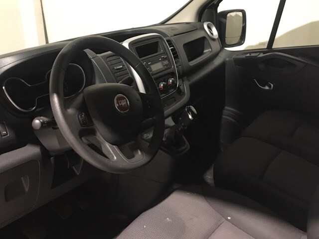Inside Talento Furgón Diesel  Blanco
