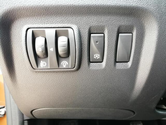 Inside Captur  Naranja Atakama