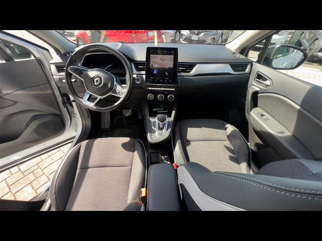 RENAULT Captur 05914629_VO38013080