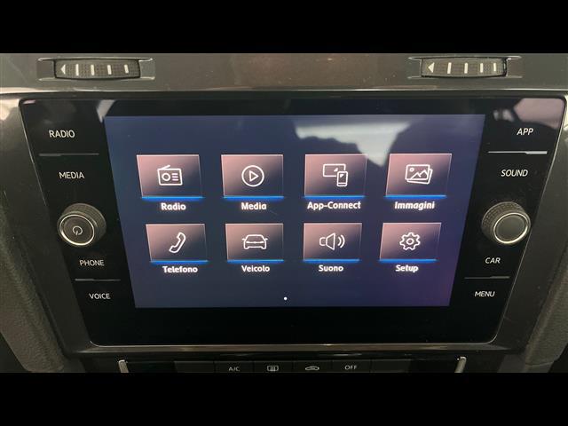 VOLKSWAGEN Golf VII 2017 5p 00015703_VO38043670