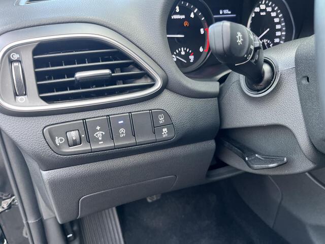 Außenausstattung i30 PHANTOM BLACK MET.   schwarz