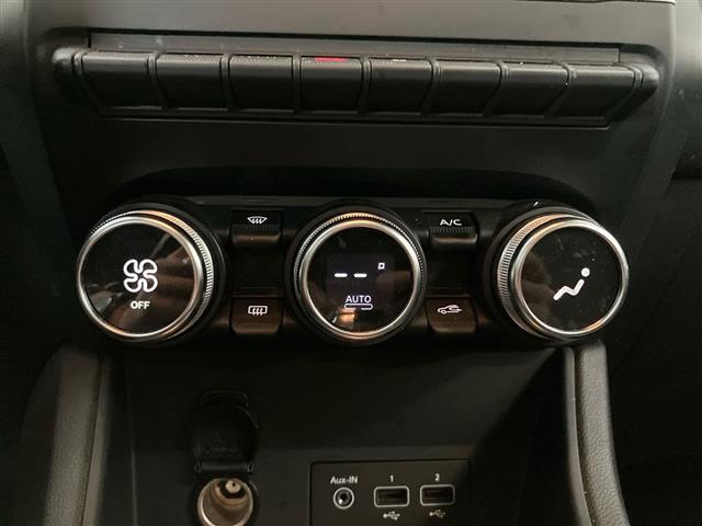 RENAULT Captur 00984952_VO38023207
