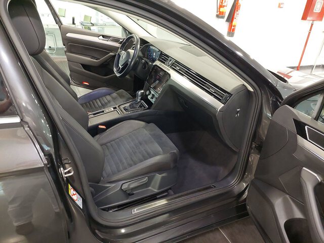 Inside Passat Variant Híbrido  Gris