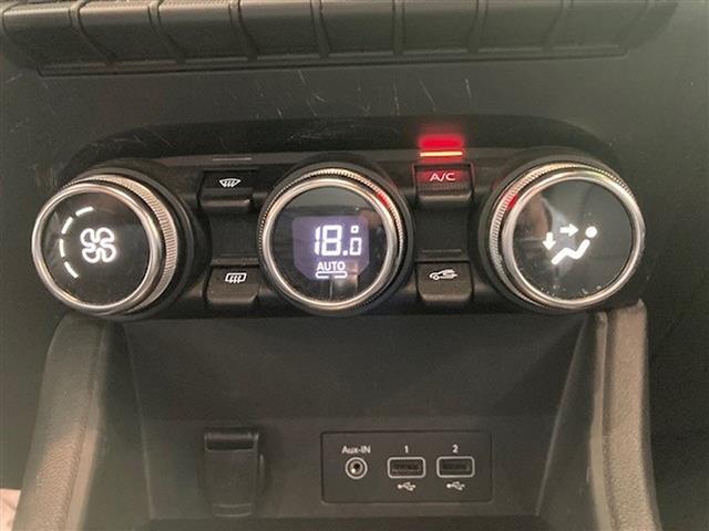 RENAULT Captur 00015885_VO38023184