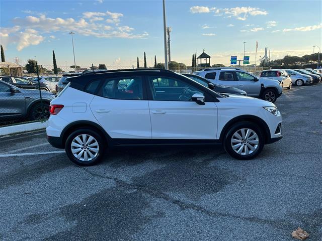 SEAT Arona 2017 02639530_VO38043366