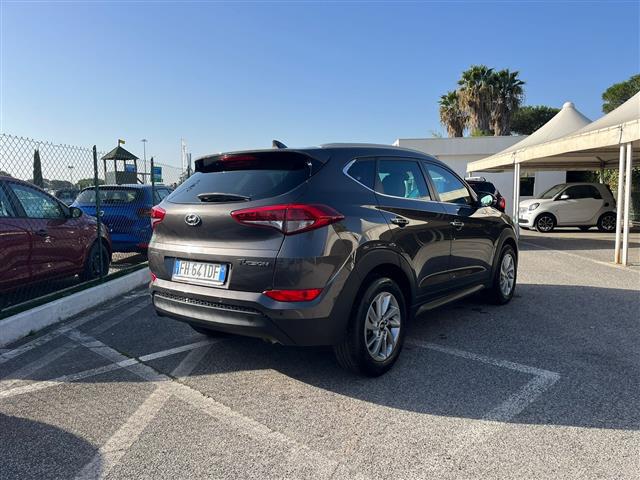 HYUNDAI Tucson 02640600_VO38043366