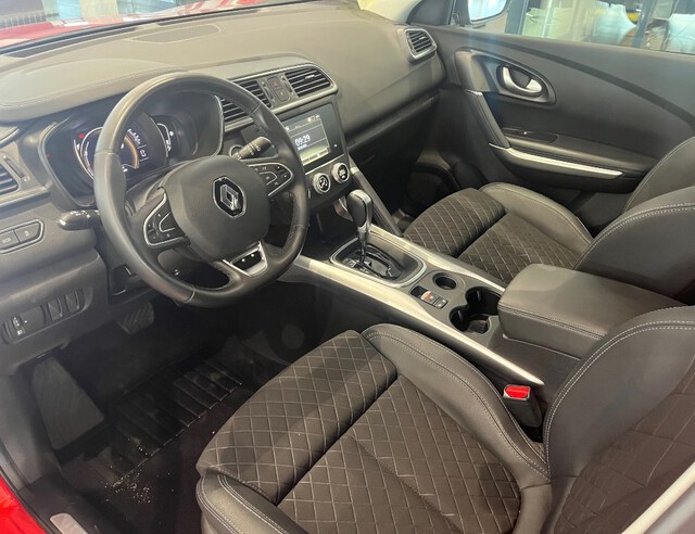 Inside Kadjar  Rojo Deseo