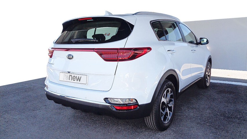 Outside Sportage Diesel  Lunar Silver