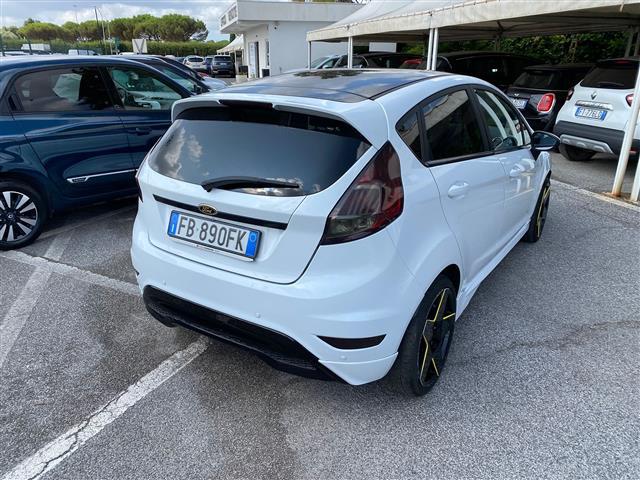 FORD Fiesta 02640814_VO38043366