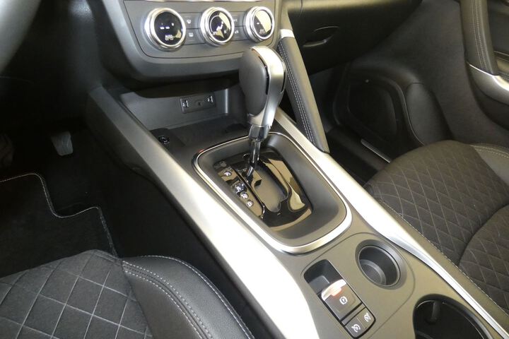 Inside Kadjar  Gris Highland