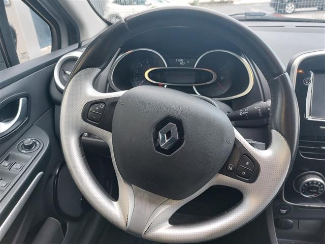 RENAULT Clio 05853955_VO38013080