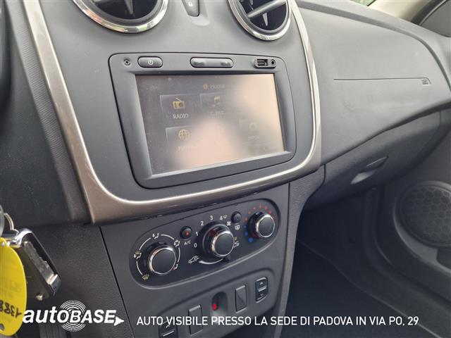 DACIA Sandero 01090799_VO38013498