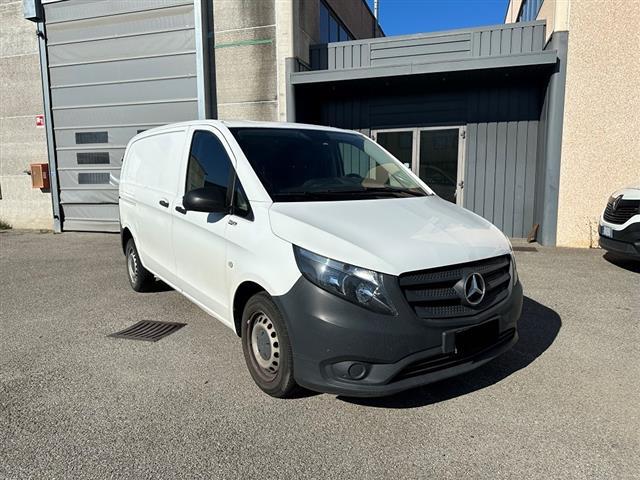 MERCEDES Vito 03277521_VO38043894