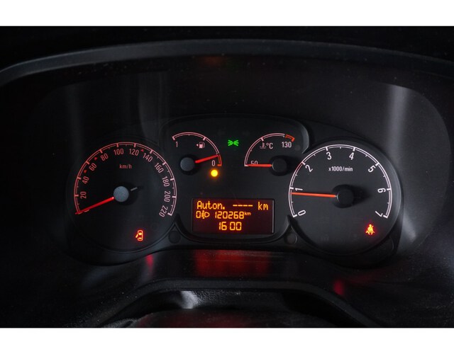 Inside Combo Combi Diesel  Plata