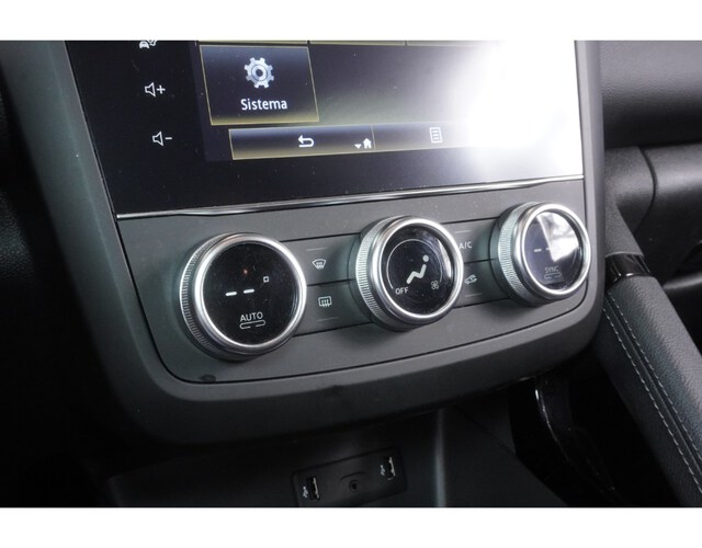 Inside Kadjar Diesel  Blanco Glaciar