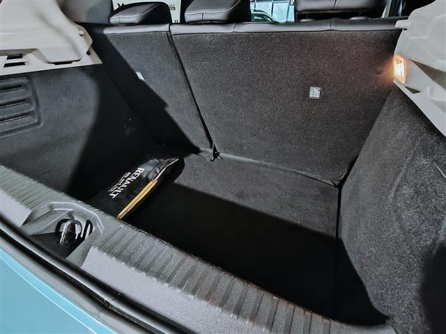 RENAULT Clio 00039377_VO38013022