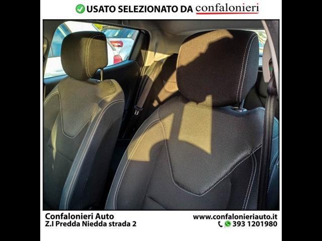 RENAULT Clio 00009488_VO38013165