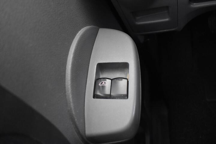 Inside NV200 Furgón Diesel  Blanco