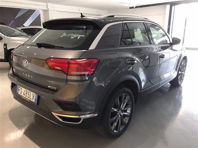 VOLKSWAGEN T Roc 2017 10031532_VO38013447