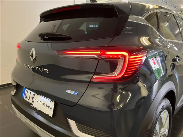 RENAULT Captur 00985234_VO38023207