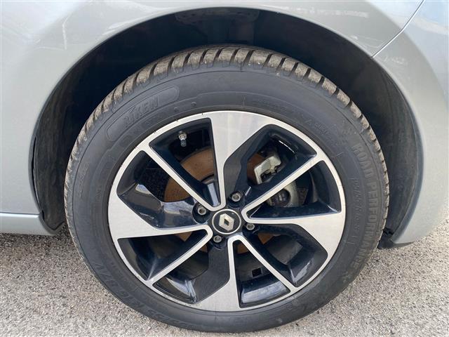 RENAULT ZOE 02640188_VO38043366