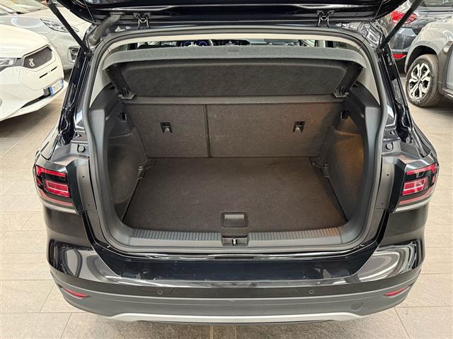 VOLKSWAGEN T Cross 2019 00016136_VO38023184