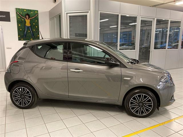 LANCIA Ypsilon III 2021 00014425_VO38013022