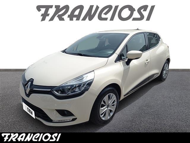 RENAULT Clio 00023133_VO38013018