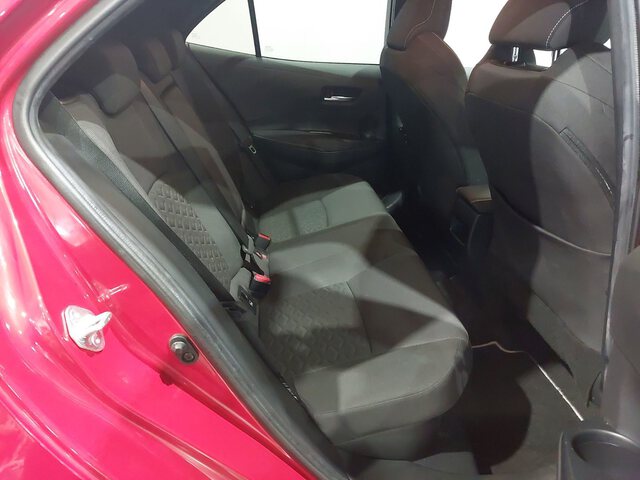 Inside Corolla Híbrido  Rojo Emoción