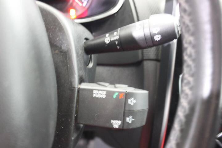 Inside Clio Sport Tourer  Gris Titanium
