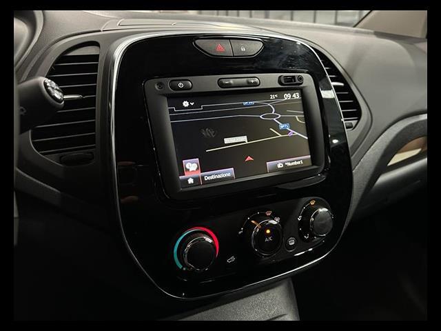 RENAULT Captur 00012351_VO38023184
