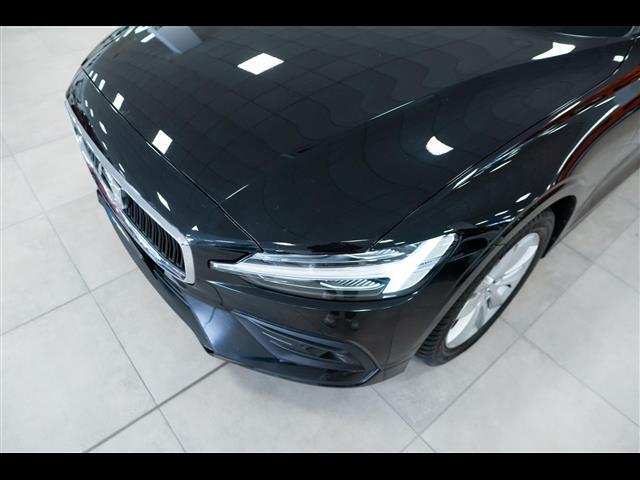 VOLVO V60 II 2019 40001231_VO38053400