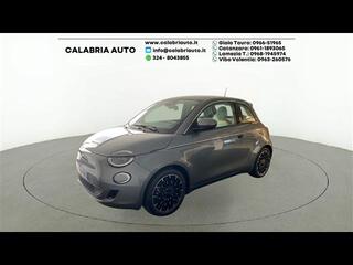 FIAT 500e 00006544_VO38033579