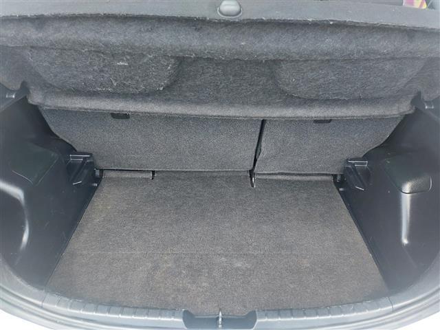 TOYOTA Yaris 05879925_VO38013080