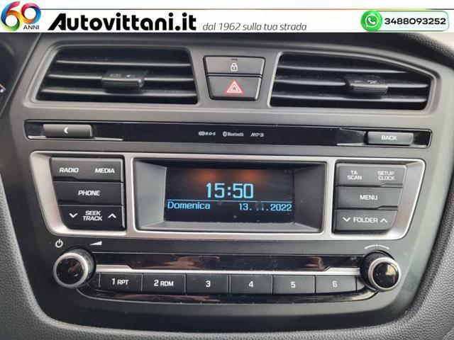 HYUNDAI i20 00955767_VO38023207