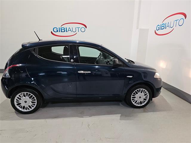 LANCIA Ypsilon 02415452_VO38013170