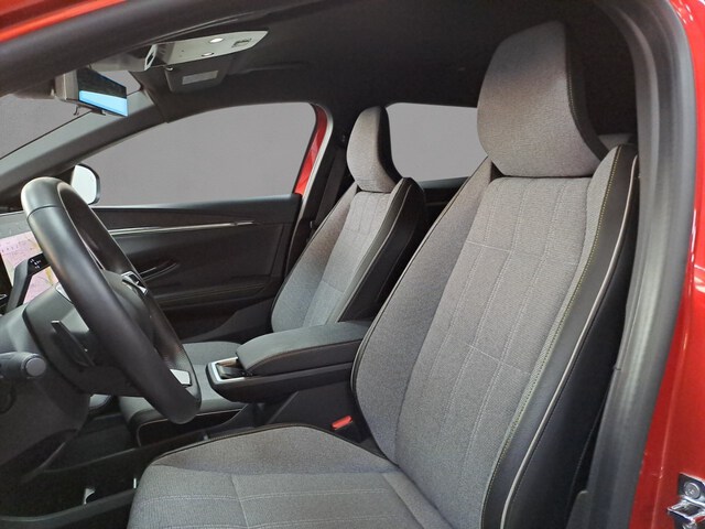 Inside  MEGANE E-TECH 100% ELÉCTRICO  carrocería rojo des