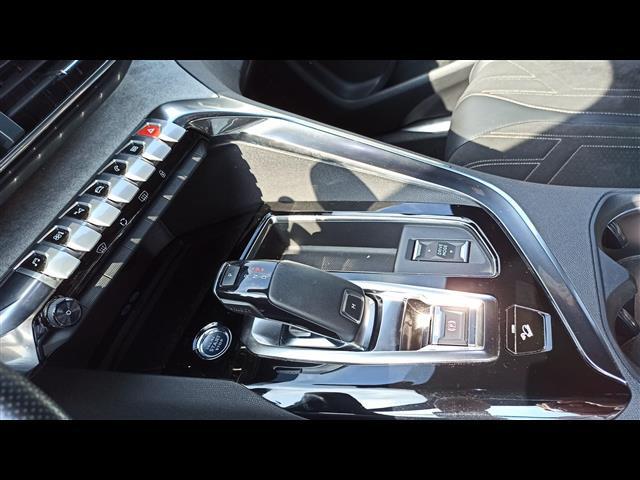 PEUGEOT 3008 00024053_VO38013404